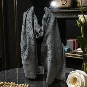 GUCCI GG Jacquard Wool-Silk Scarf 18” x 70” Anthracite/Grey $590 Retail NWT